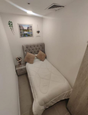 Cozy single bed partition